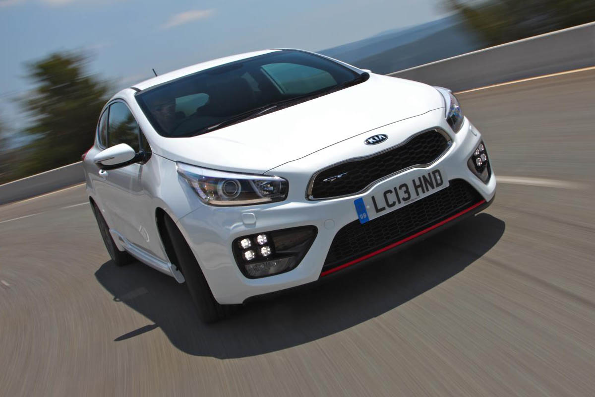 Kia Proceed GT white