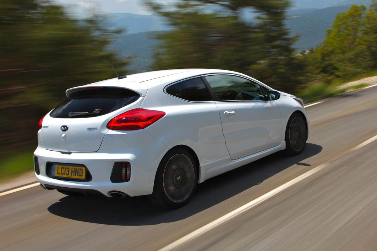 Kia Proceed GT white rear