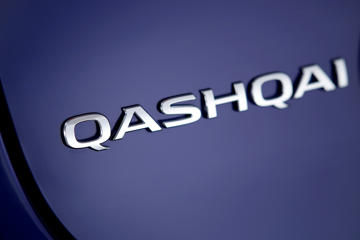 2014 Nissan Qashqai badge