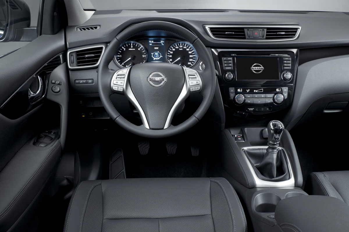 2014 Nissan Qashqai interior