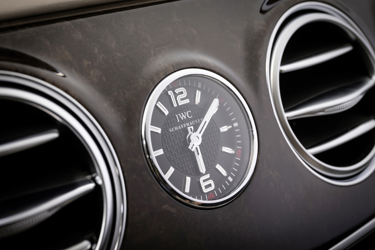 Mercedes S65 AMG clock