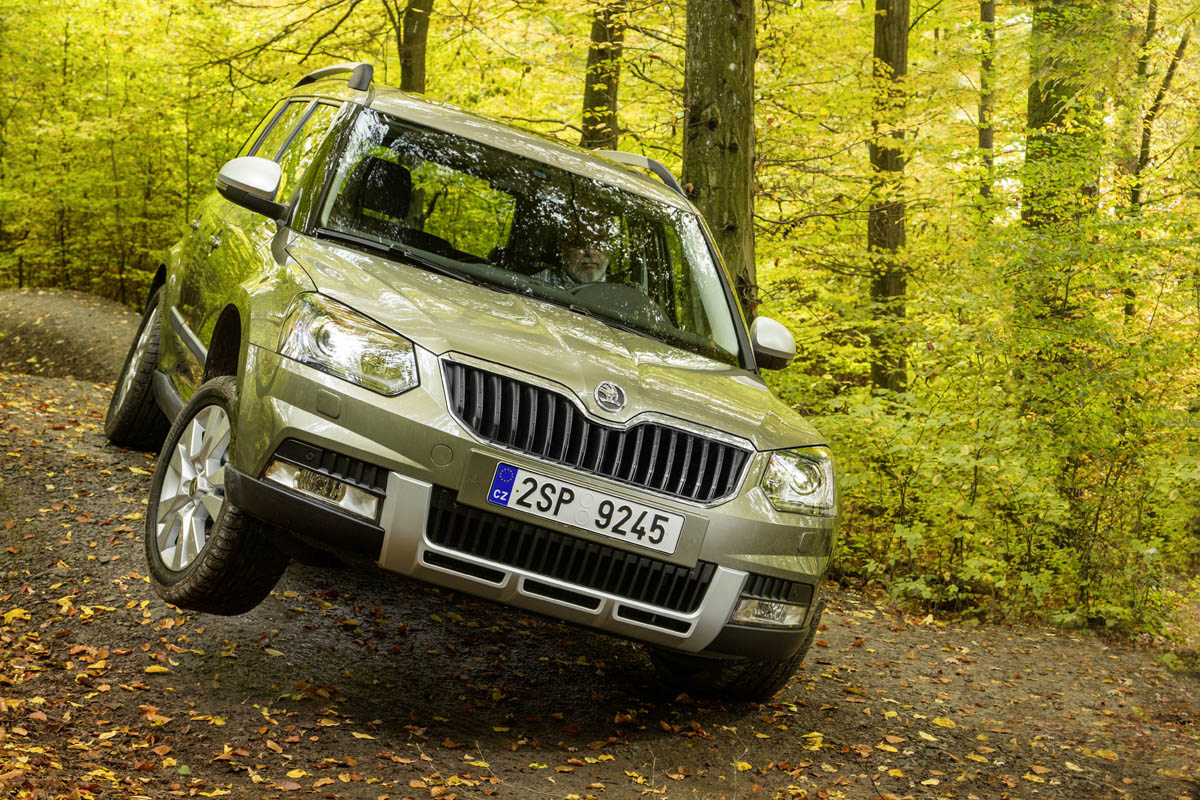 Skoda Yeti Outdoor off roading front