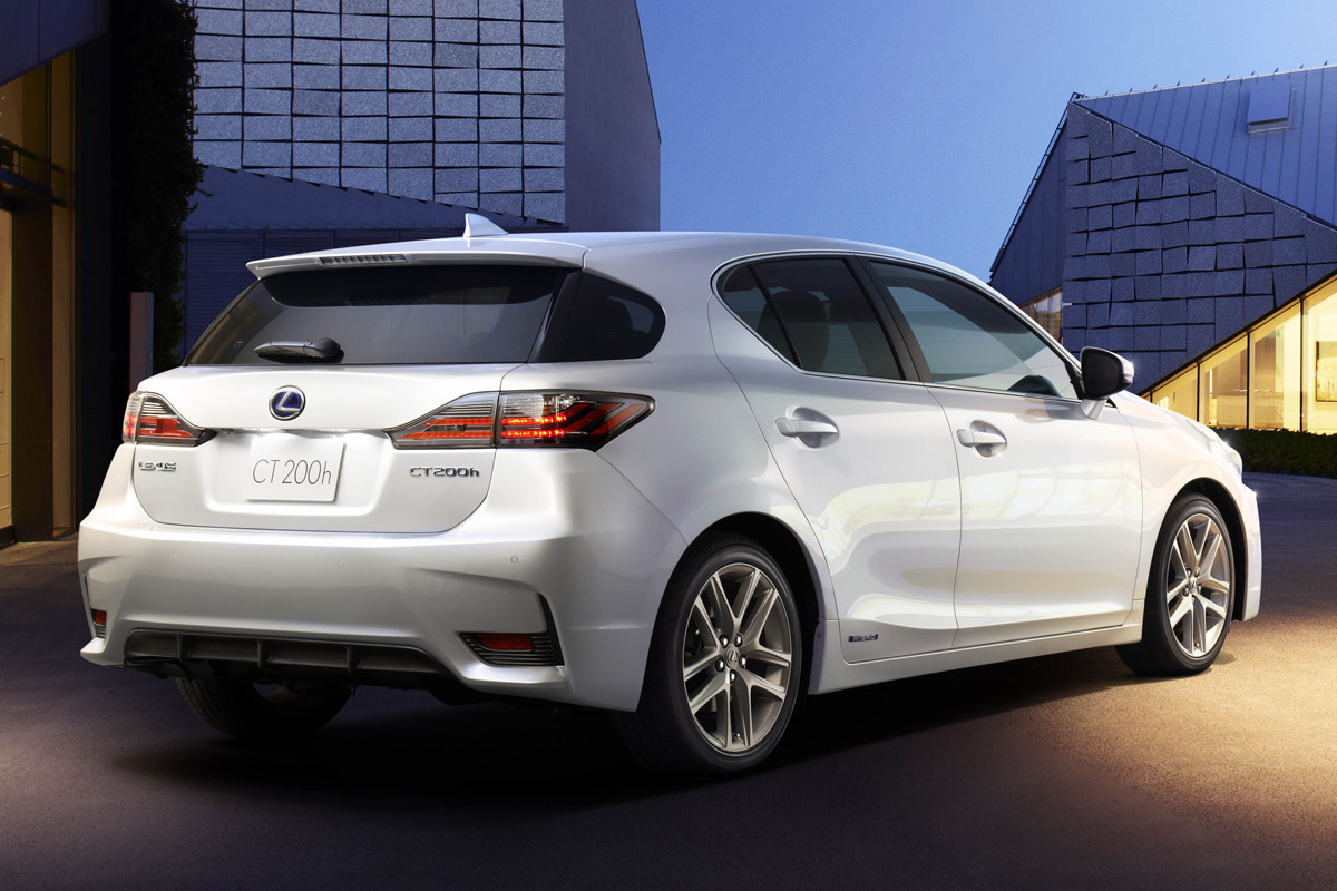 Lexus CT 200h facelift shown