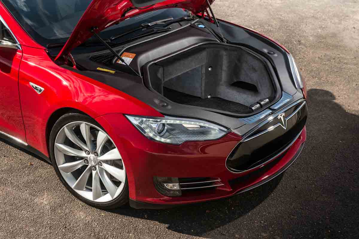 Tesla Model S launched in the UK