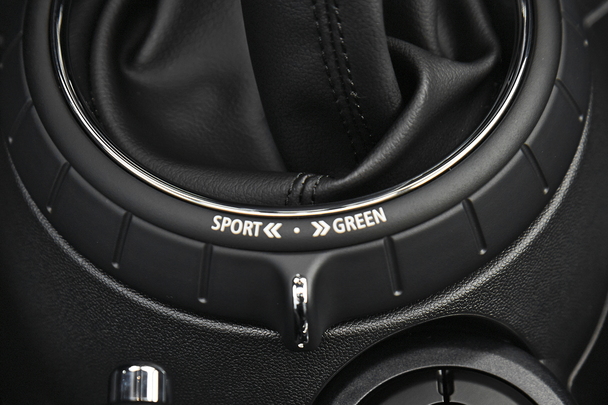 New Mini 2014 sport button