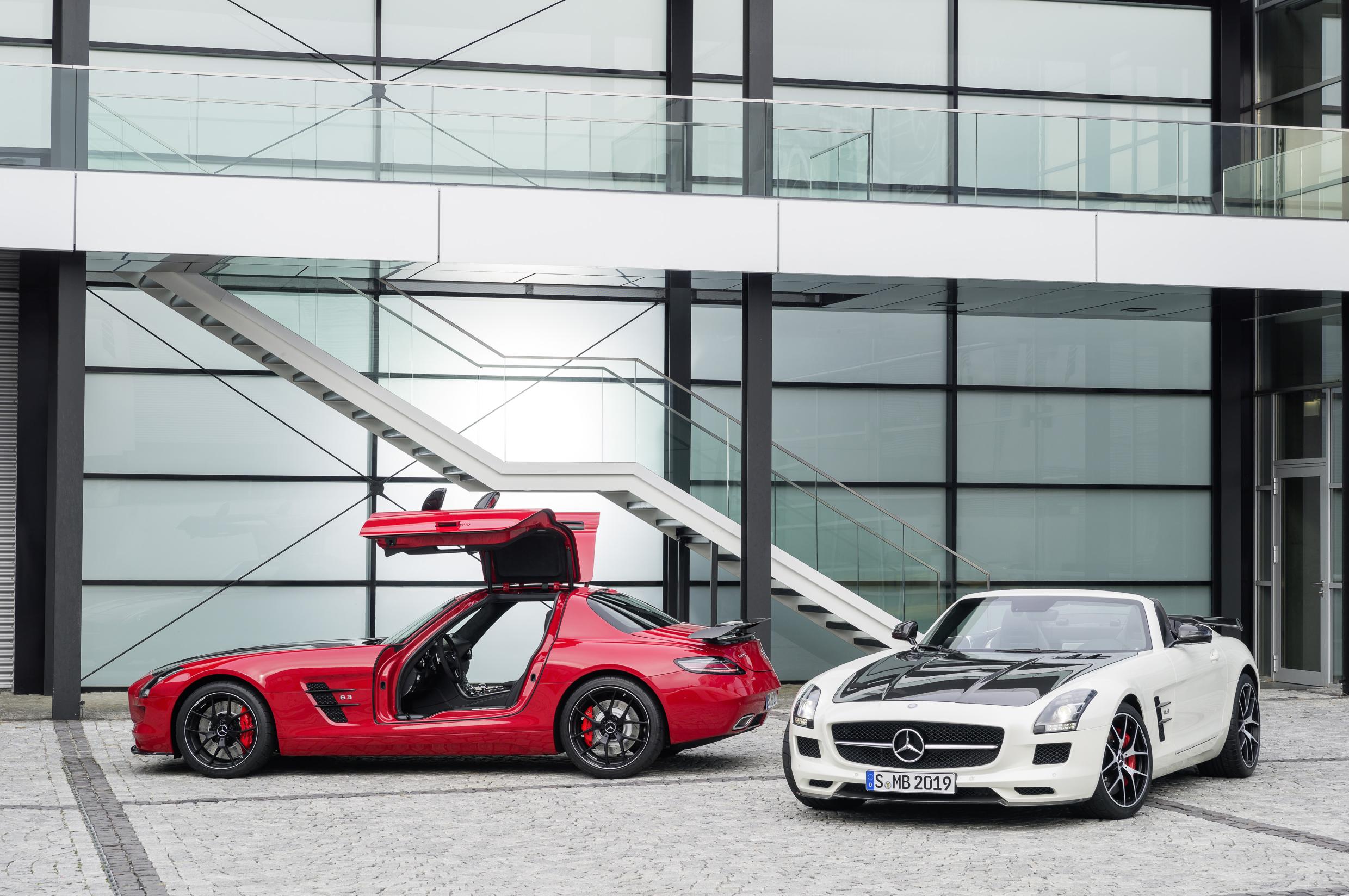 Mercedes SLS AMG GT Final Edition Roadster and Coupe