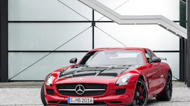 Mercedes SLS AMG GT Final Edition coupe red