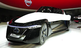 Nissan Bladeglider concept