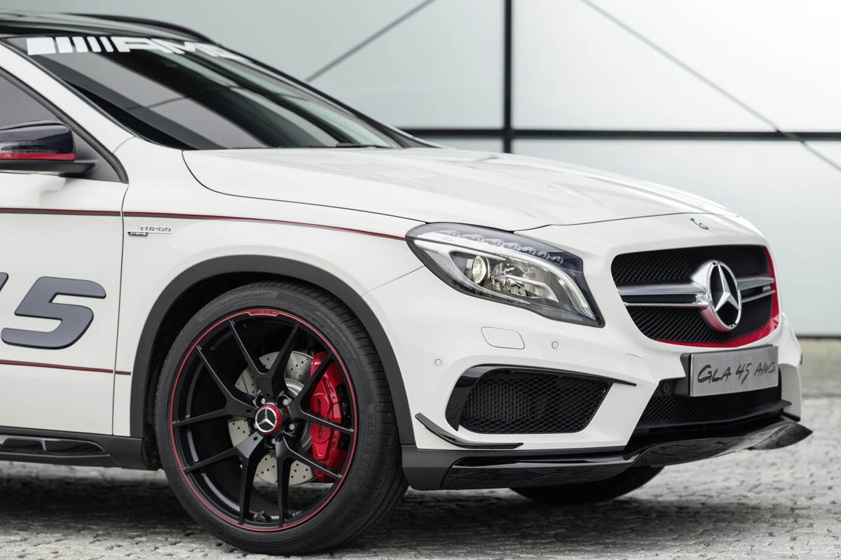 Mercedes GLA45 AMG Concept matt black alloy wheel