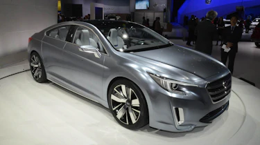 Subaru Legacy Concept silver