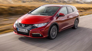 Honda Civic Tourer red