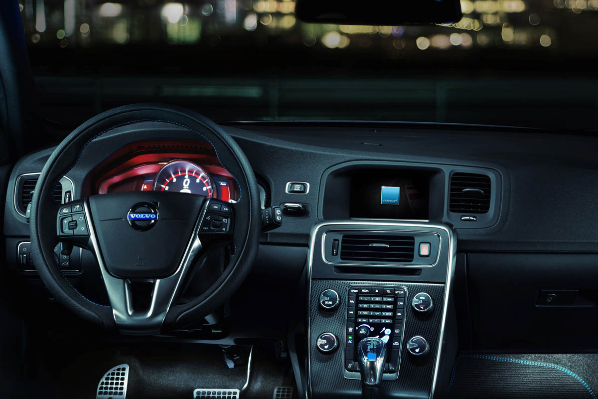 Volvo V60 Polestar interior dashboard