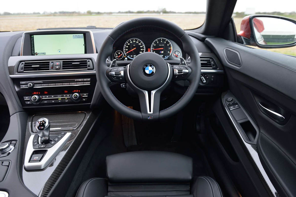 BMW M6 Competition Package new steering wheel