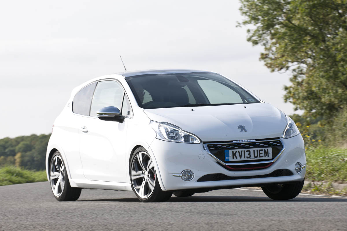 Peugeot 208 GTI white front