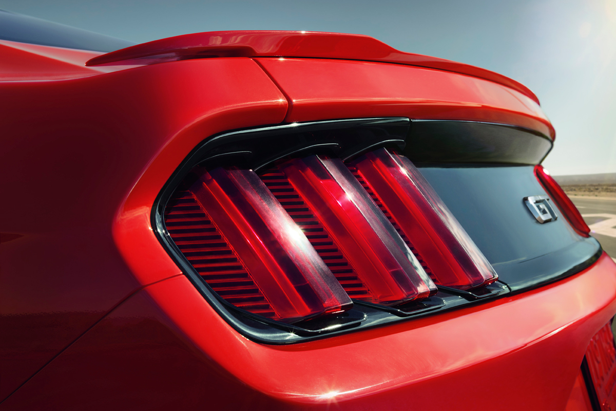 2014 Ford Mustang rear lights