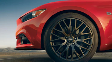2014 Ford Mustang wheel