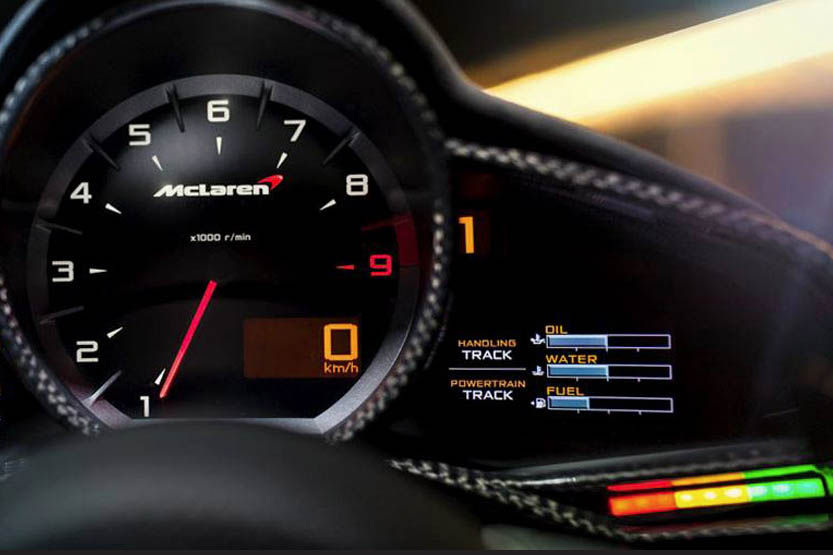 McLaren 12C MSO Concept carbon instrument pod