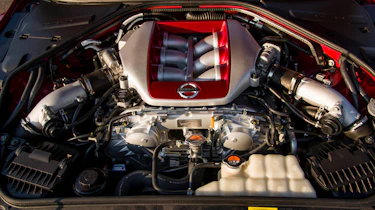 Nissan GT-R 2014 twin-turbo V6 engine