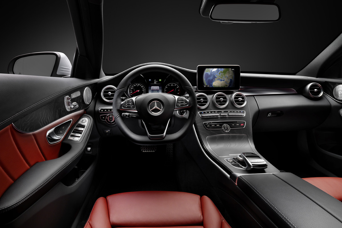 Mercedes C-class interior dashboard steering wheel