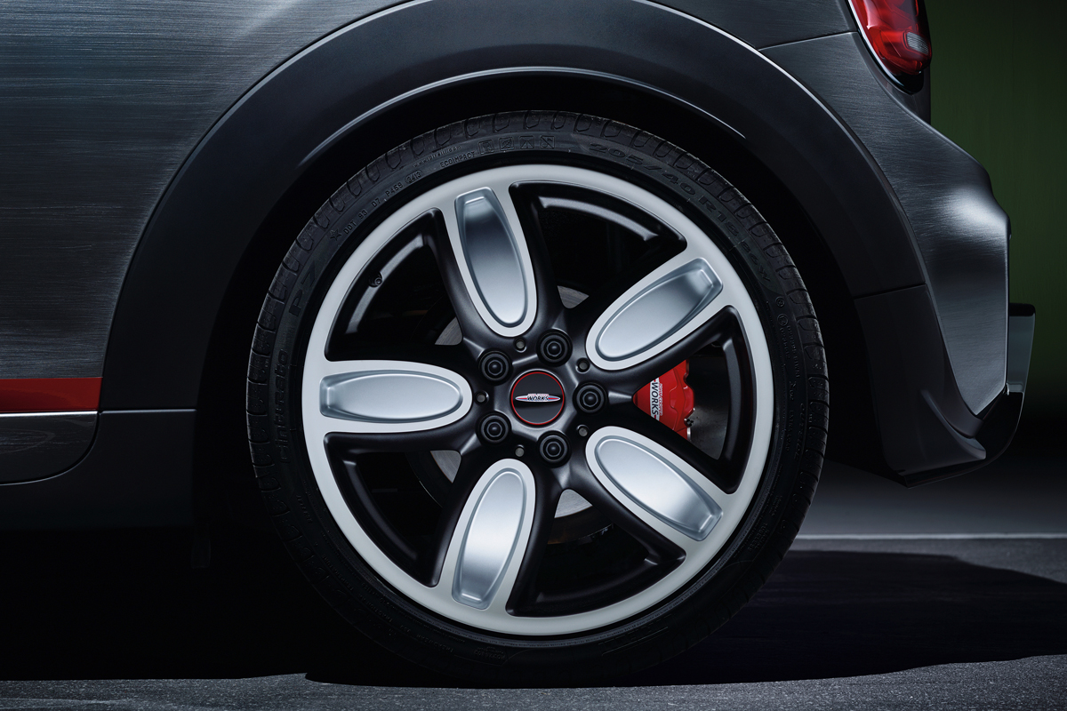 New Mini John Cooper Works Concept alloy wheel
