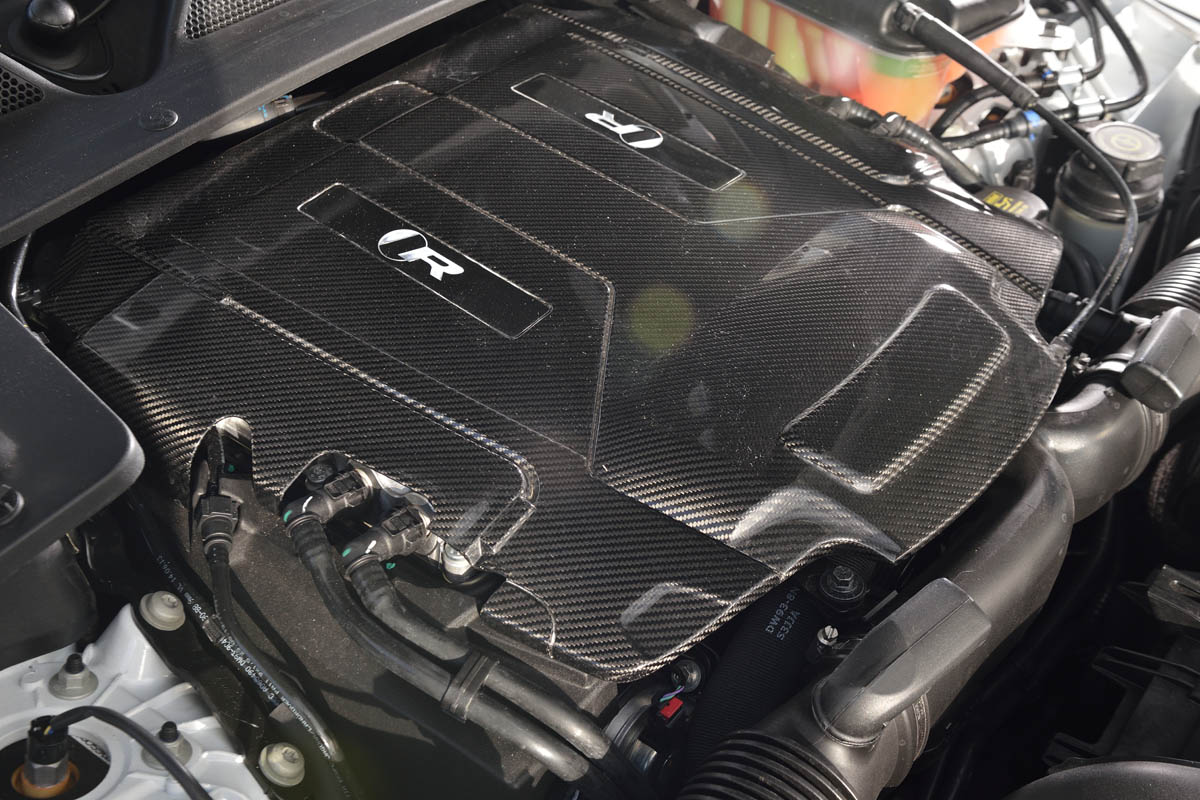 Jaguar XJR supercharged 5-litre V8 engine