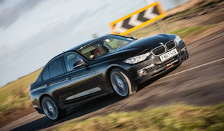 Alpina D3 Biturbo black cornering