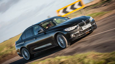 Alpina D3 Biturbo black cornering