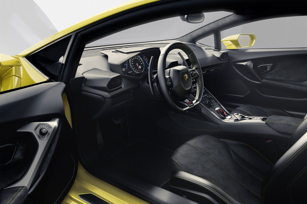 Lamborghini Huracan LP610-4 interior steering wheel