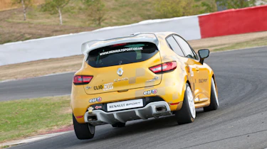 Renaultsport Clio 200 Turbo Cup racer