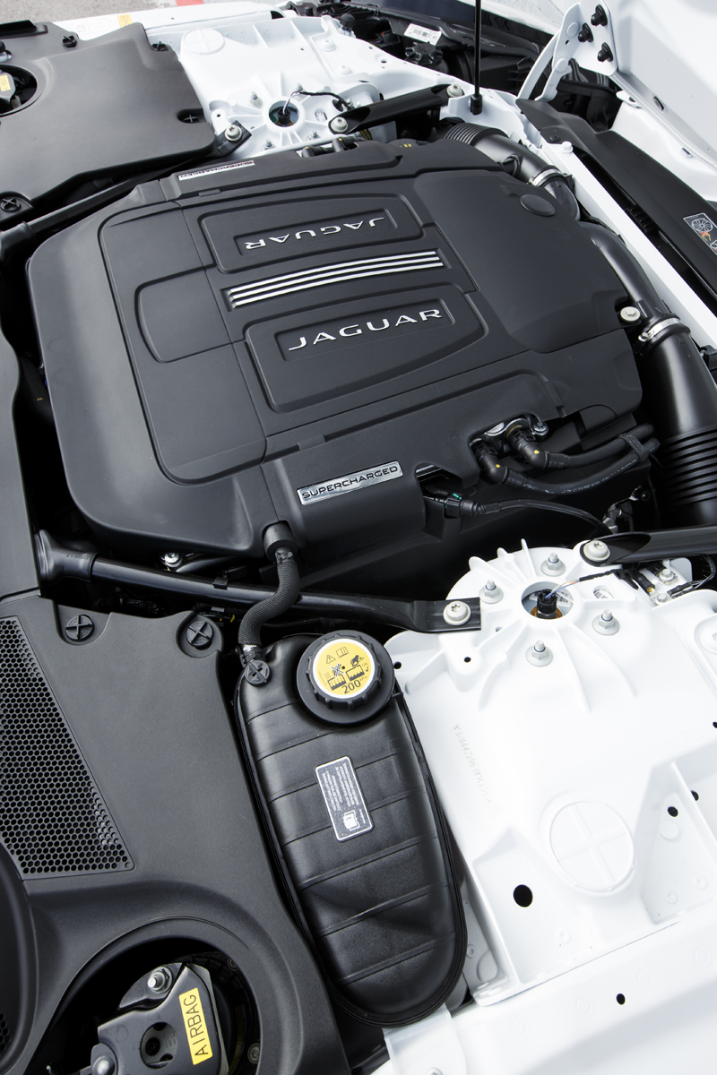 Jaguar F-type Coupe R engine