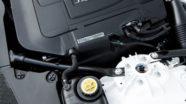 Jaguar F-type Coupe R engine