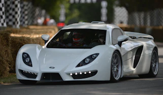 Sin R1 makes UK debut