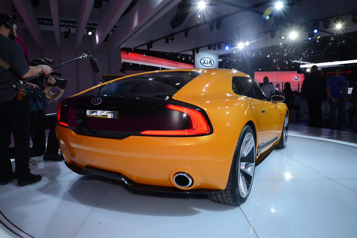 Kia GT4 Stinger concept car live detroit show pics