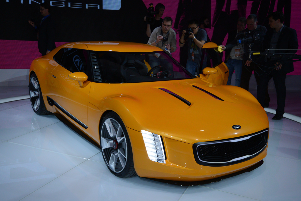 Kia GT4 Stinger concept car live detroit show pics