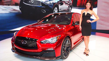 Infiniti Q50 Eau Rouge: Detroit show video