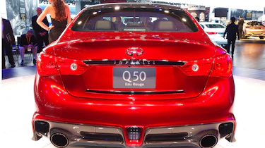 Infiniti Q50 Eau Rouge: Detroit show video