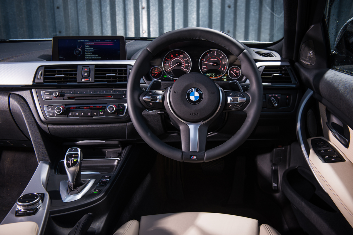 BMW 330d xDrive interior