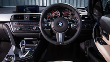 BMW 330d xDrive interior