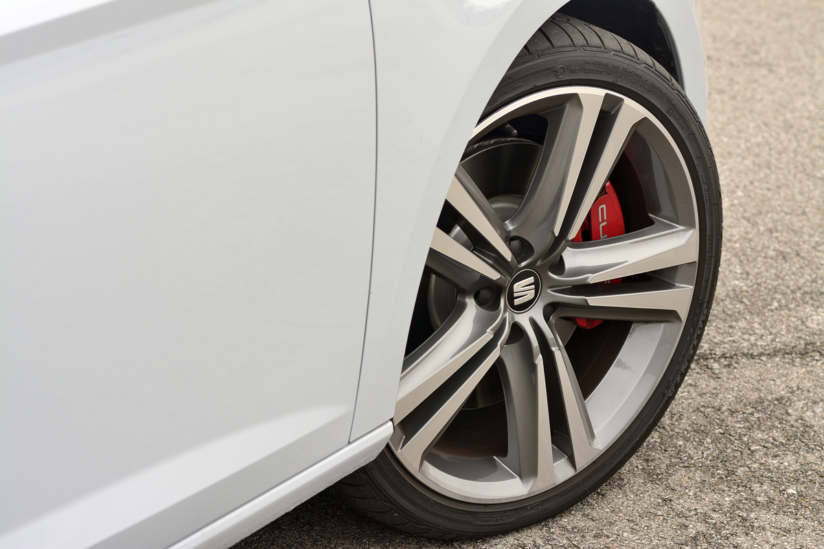 SEAT Leon Cupra 280 review