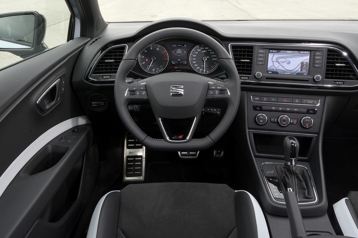 SEAT Leon Cupra 280 review interior