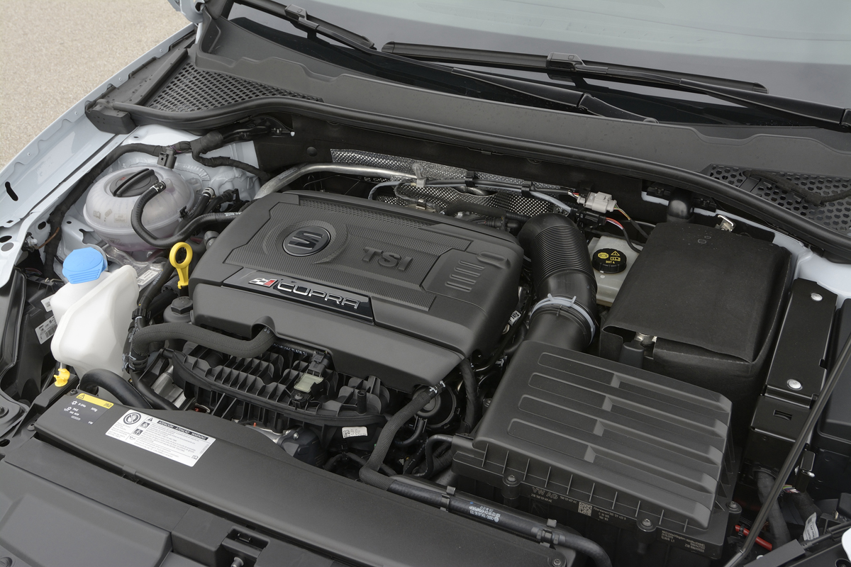 SEAT Leon Cupra 280 engine