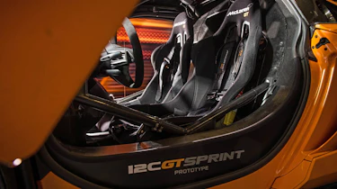 McLaren 12C GT Sprint racing seats