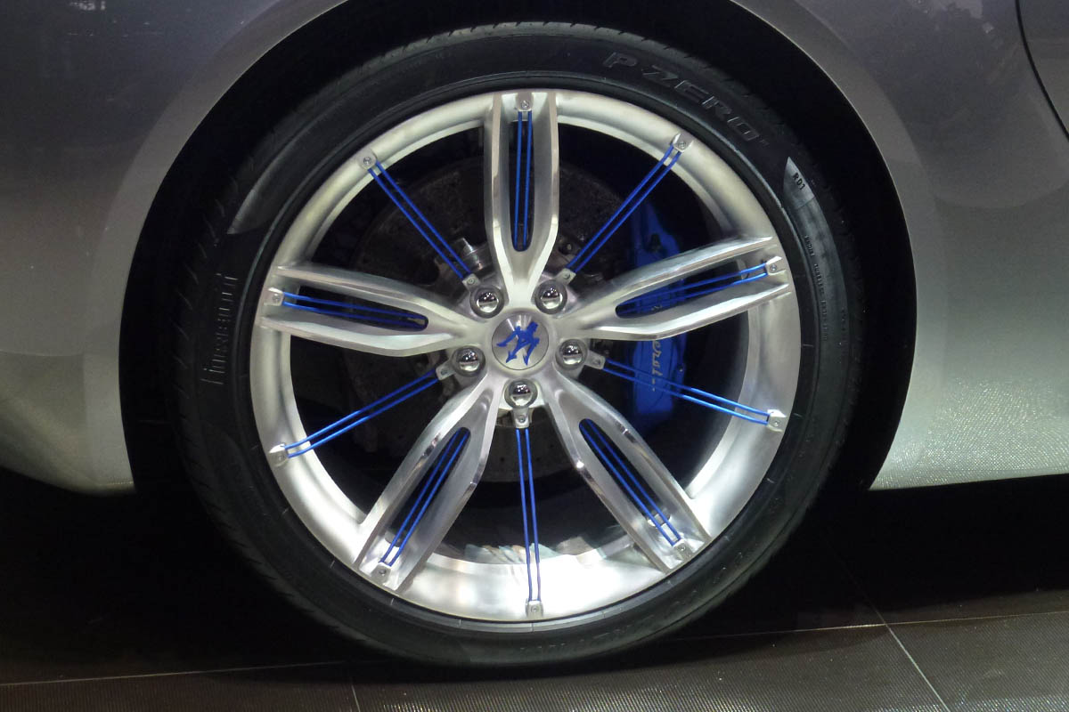 Maserati Alfieri concept alloy wheel