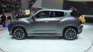Nissan Juke Nismo RS grey side profile