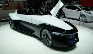 Nissan BladeGlider concept: Geneva 2014
