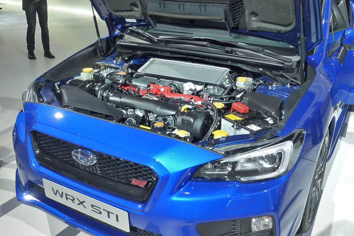 Subaru WRX STI 2014: engine