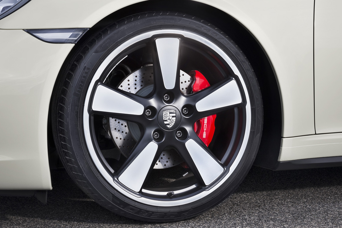 Porsche 911 50th Anniversary Edition Fuchs alloy wheel