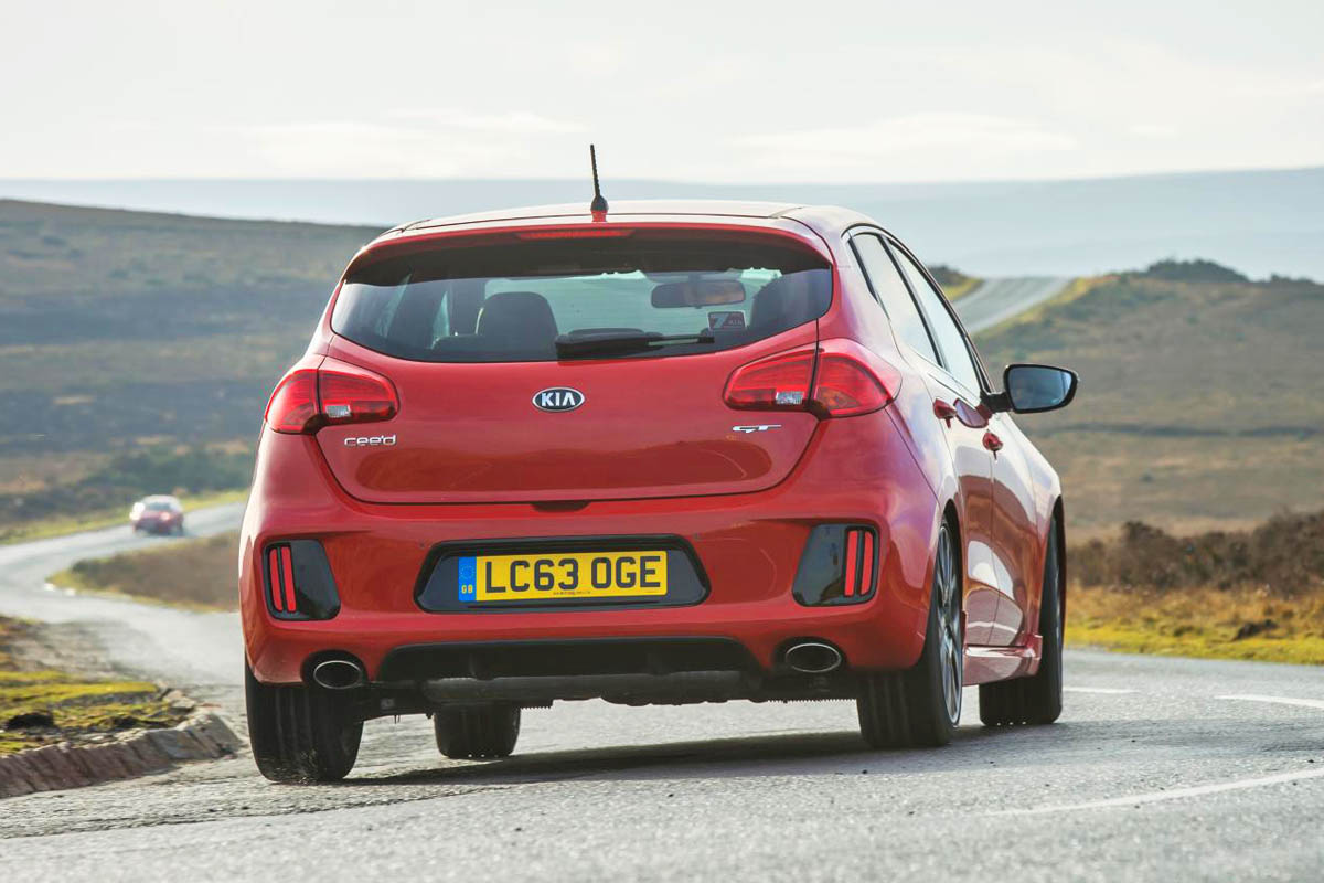 Kia Ceed GT five-door red rear