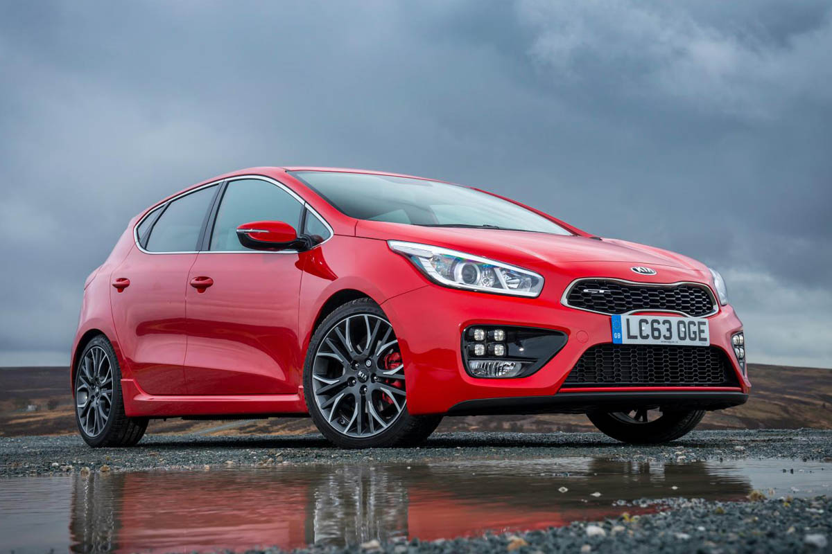 Kia Ceed GT five-door red front
