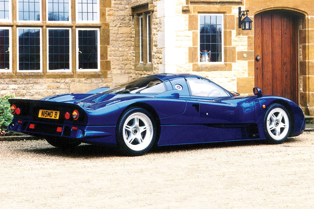 Nissan R390 GT1